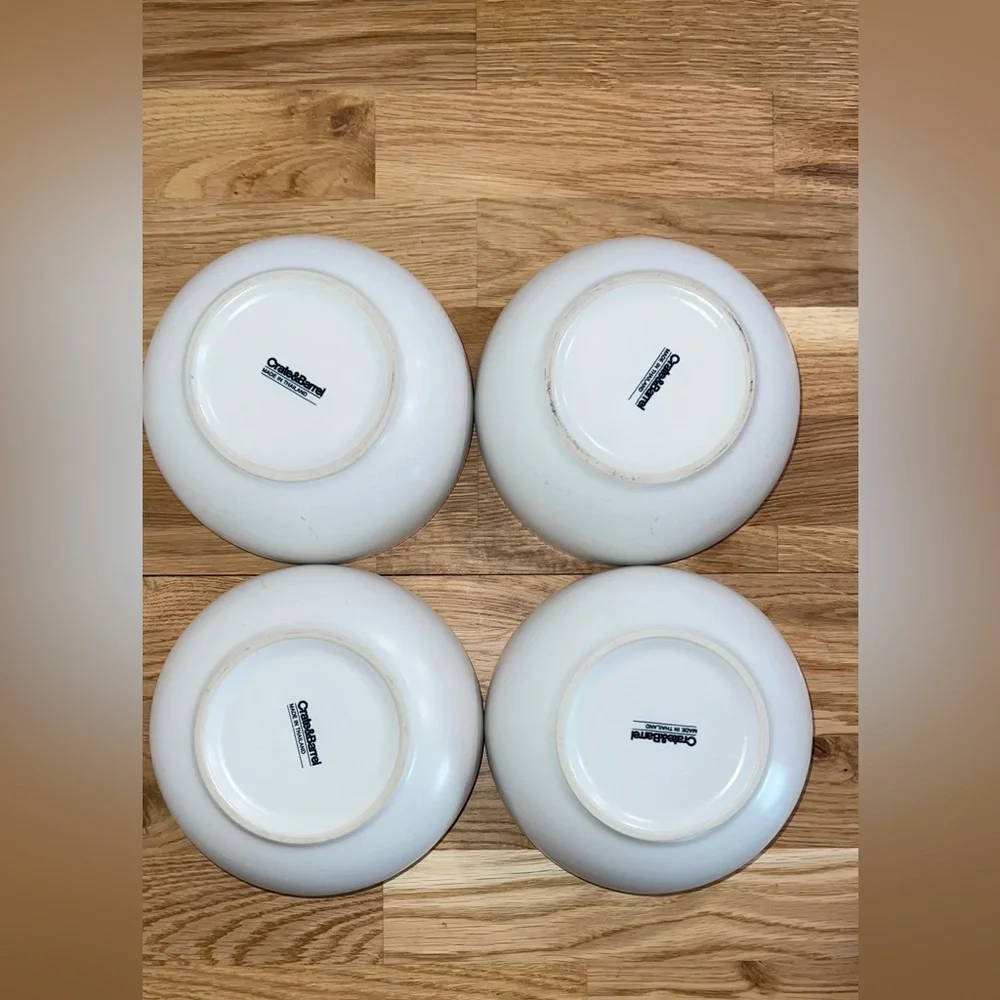 Set of 4 Crate & Barrel Brio Blue White Cereal Soup Bowls Stackable